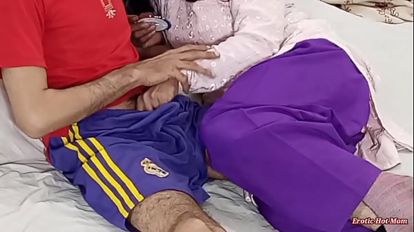 La gran polla de Dewar golpeó a su hermana en el culo legal y arruinó el interés de XXX Farm Cold paquistaní