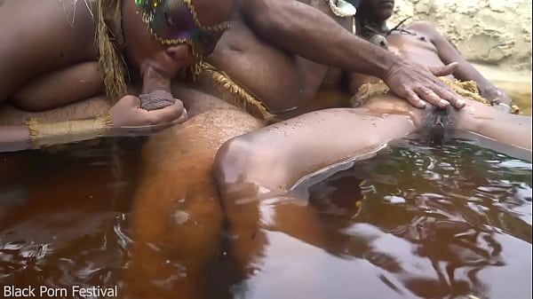 La madre y el niño están felices.