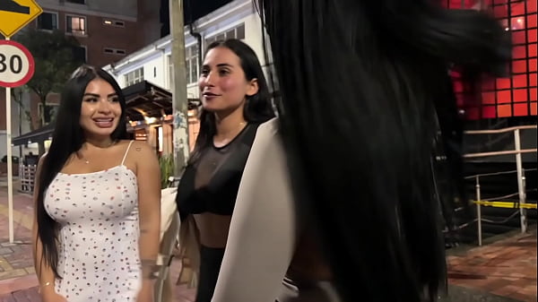 Me acerco a mis chicos, vivimos en orgía orgía – Alejandra Palacios · Rianxx.se