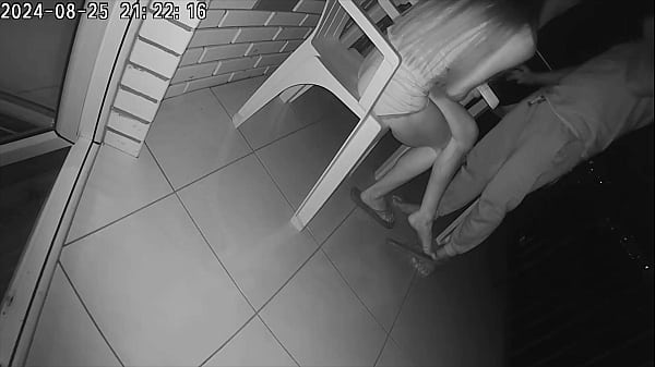 Se convirtió en la esposa de su amigo por el culo y se metió en la boca. La verdadera cadena.enxx.se