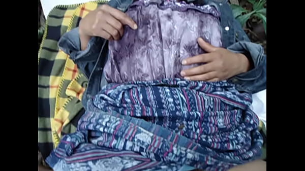 Una chica de Guatemala hace el amor en dos montañas