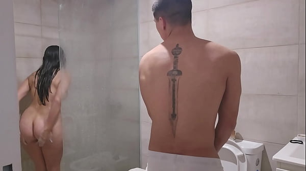 Le escondo la toalla a mi fotógrafo como a él le gusta.