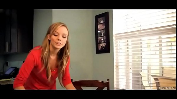 Prestine sola en casa