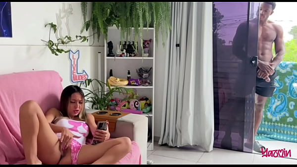 Sus amigas son la madrastra.