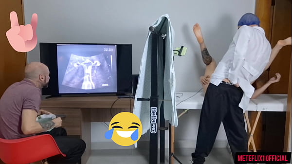 ¡Cornudo lleva a mujer al ginecólogo clandestino para una ecografía!