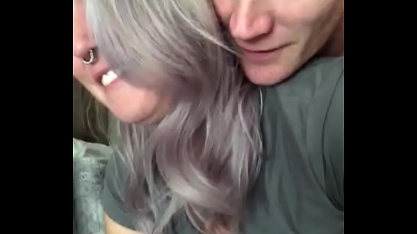 ¡La mujer negra está harta y cansada de escribir 619 mensajes!