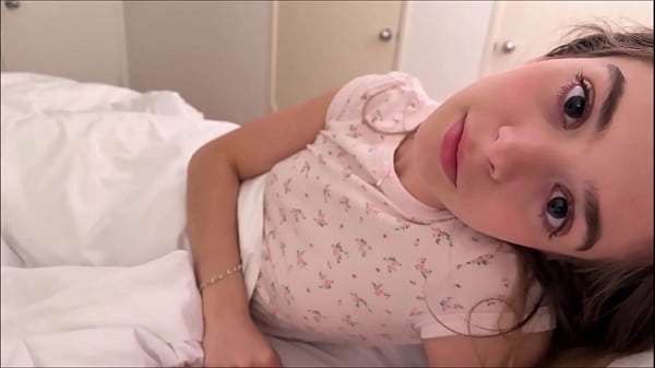 Compartir cama es un poco excesivo.