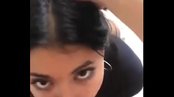 El amigo de mi amigo dijo que lo prohibido es peligroso y se ríe.