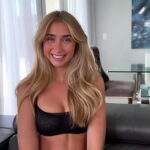 La devoradora de pollas Lily Phillips recibe libras de coño