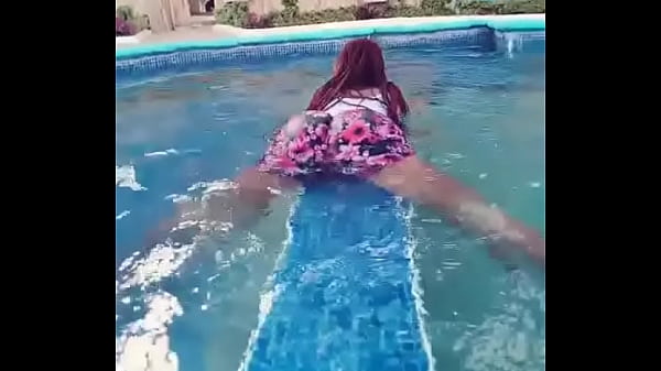 Mi vecina quiere un pene